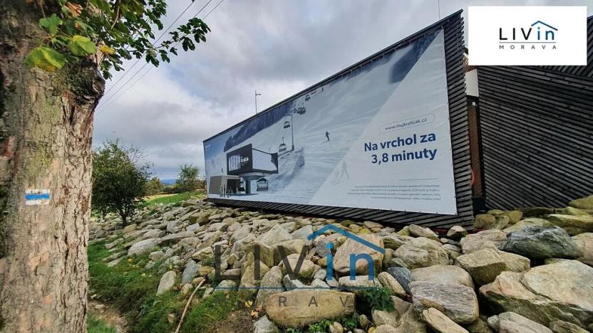 Prodej pozemku pro bydlení, Staré Město, 7657 m2