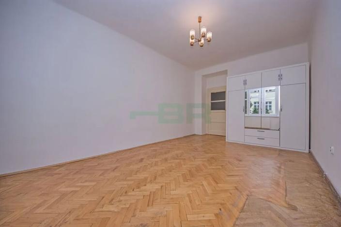 Pronájem bytu 1+1, Praha - Žižkov, Žerotínova, 42 m2