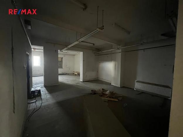 Pronájem skladu, Beroun, Lidická, 700 m2