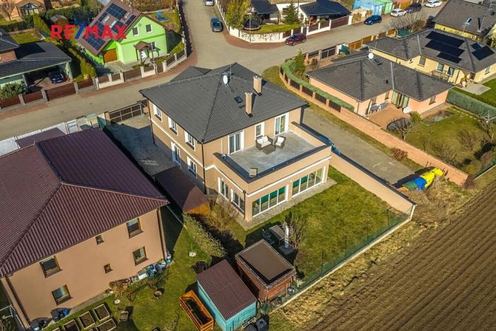 Prodej rodinného domu, Líbeznice, Nedvědova, 320 m2