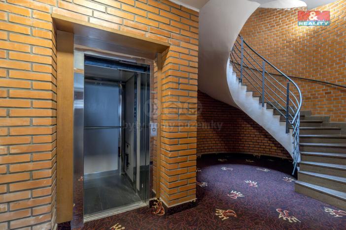 Prodej restaurace, Černotín, 2100 m2