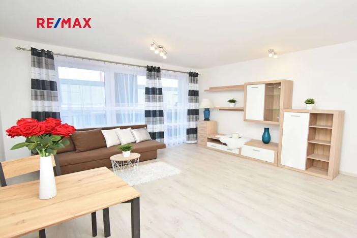 Pronájem bytu 1+kk, Praha - Hloubětín, Lehovecká, 42 m2