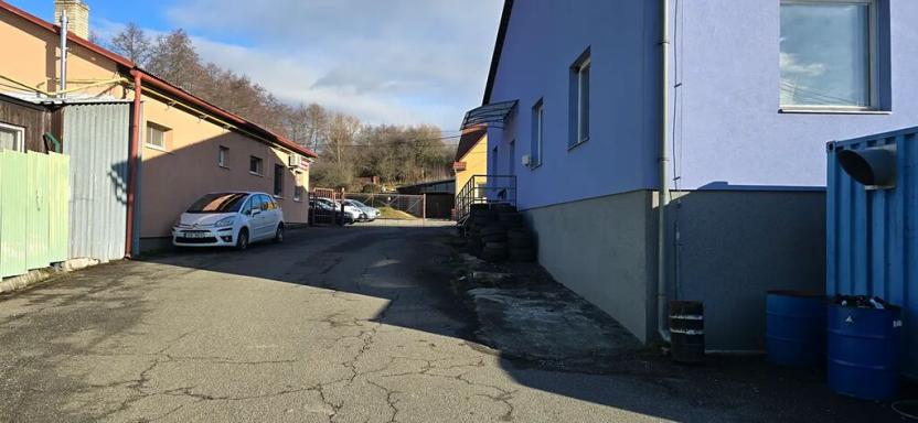 Pronájem komerčního pozemku, Zlín, 2300 m2