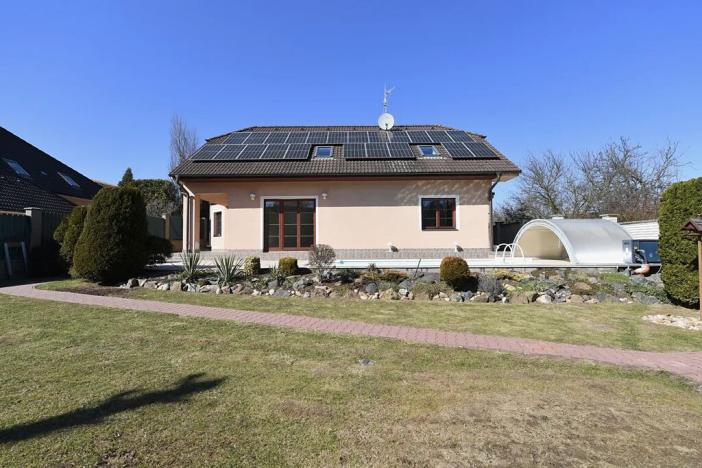 Prodej rodinného domu, Horoměřice, 350 m2