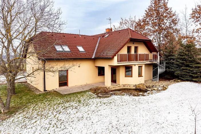 Prodej rodinného domu, Strančice, 259 m2
