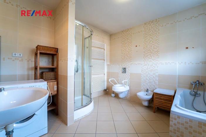 Prodej rodinného domu, Měchenice, Na Vyhlídce, 246 m2