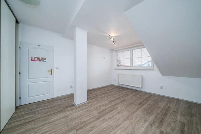 Prodej bytu 3+1, Olomouc, Chválkovická, 92 m2