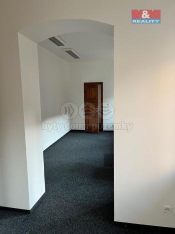 Pronájem kanceláře, Louny, Mírové náměstí, 40 m2