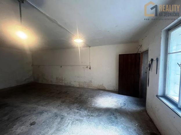 Prodej výrobních prostor, Česká Třebová, 896 m2