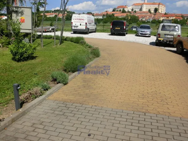Prodej komerčního pozemku, Mikulov, 27250 m2