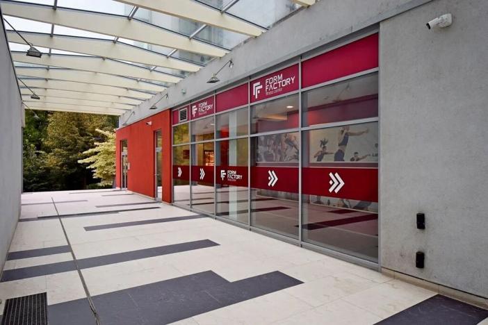 Pronájem garážového stání, Praha - Vršovice, Vršovická, 15 m2