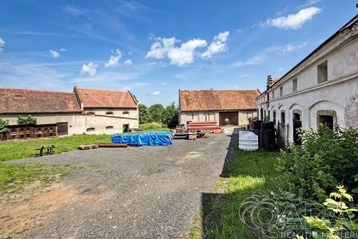 Prodej rodinného domu, Zásmuky, Komenského nám., 600 m2