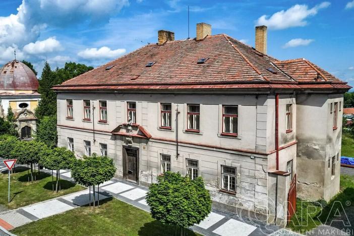 Prodej rodinného domu, Zásmuky, Komenského nám., 600 m2