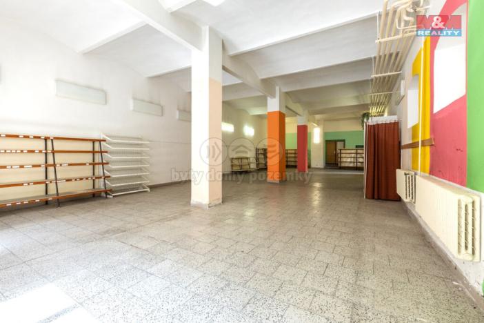 Prodej obchodního prostoru, Louny, Mírové náměstí, 1353 m2