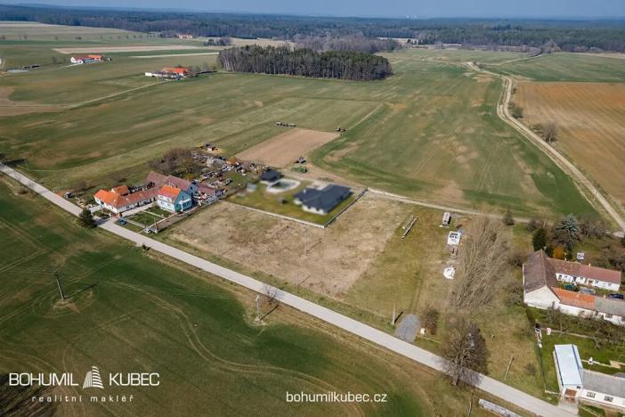 Prodej pozemku pro bydlení, Lišov, 1183 m2