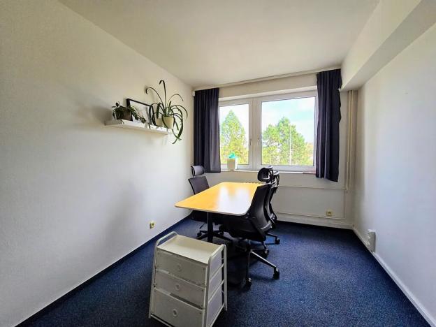 Pronájem kanceláře, Praha - Braník, U háje, 360 m2