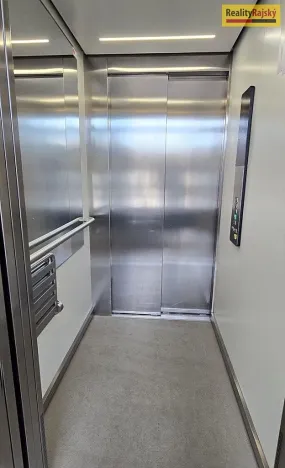 Prodej bytu 3+kk, Praha, Formanská, 61 m2