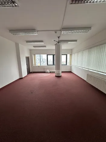 Prodej kanceláře, Plzeň, Husova, 9000 m2