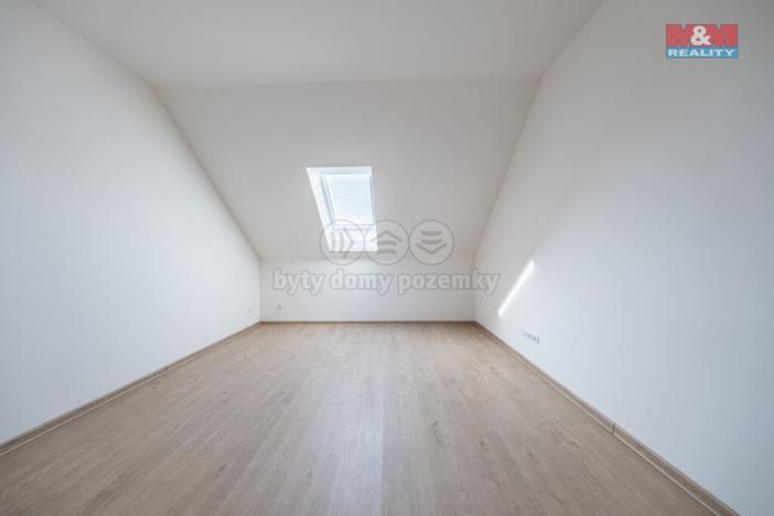 Prodej bytu 2+kk, Řevničov, Karlovarská, 77 m2