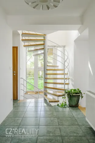 Prodej rodinného domu, Praha - Lipence, Na Bambouzku, 308 m2