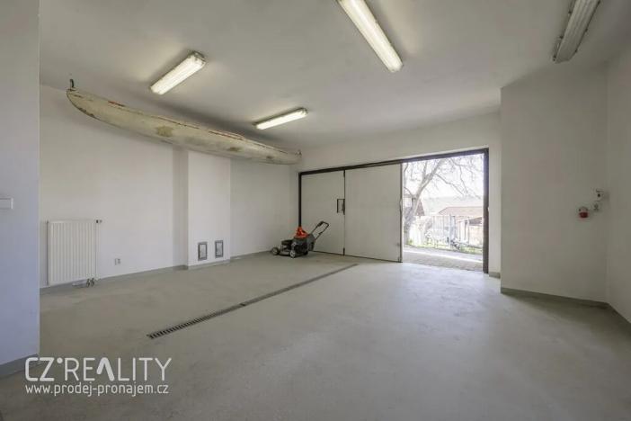 Prodej rodinného domu, Praha - Lipence, Na Bambouzku, 308 m2