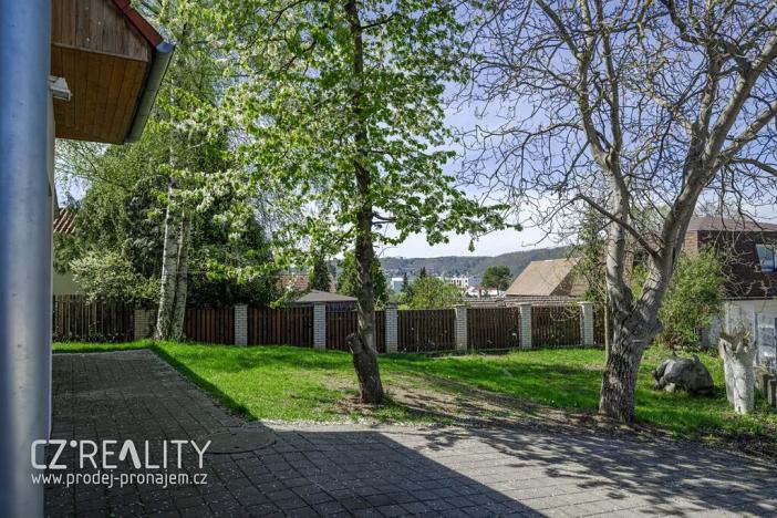 Prodej rodinného domu, Praha - Lipence, Na Bambouzku, 308 m2