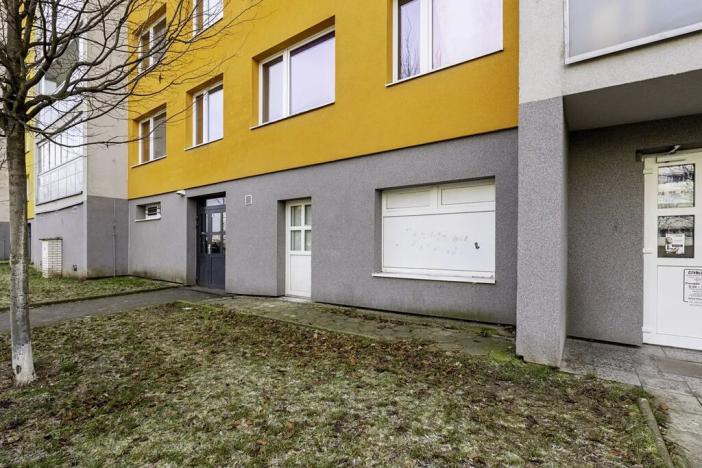 Pronájem obchodního prostoru, Most, Františka Malíka, 22 m2