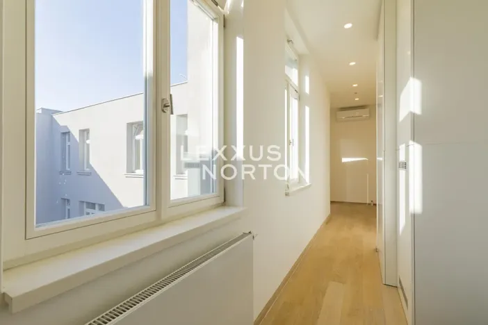 Pronájem bytu 3+1, Praha - Nové Město, Jungmannova, 117 m2