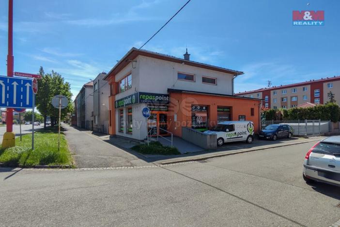 Prodej obchodního prostoru, Uherské Hradiště, Tř. Maršála Malinovského, 300 m2