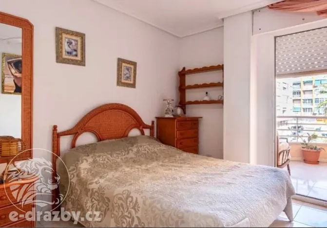 Prodej bytu 3+1, Torrevieja, Španělsko, 90 m2