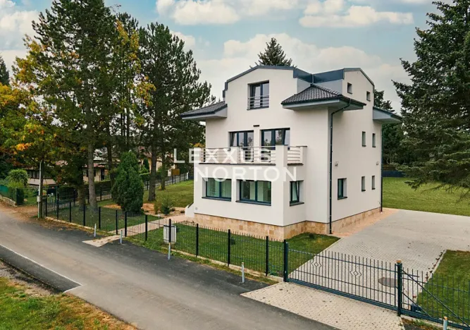 Prodej rodinného domu, Mukařov, U Požáru, 220 m2