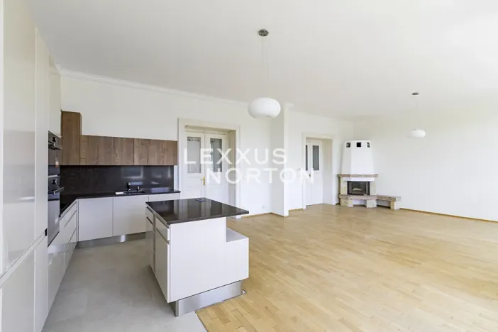 Pronájem bytu 4+kk, Praha - Nové Město, Na Moráni, 155 m2