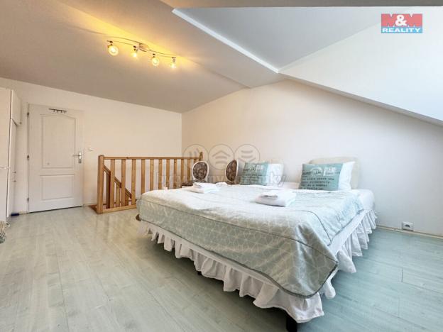 Pronájem bytu 3+1, Karlovy Vary, Škroupova, 96 m2