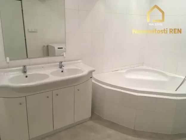 Prodej bytu 5+kk, Kopřivnice, Štefánikova, 301 m2