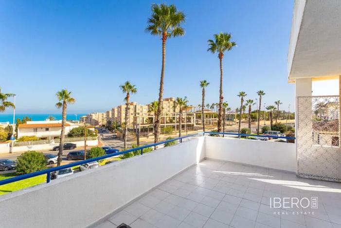 Prodej bytu 3+kk, Torrevieja, Španělsko, 30 m2