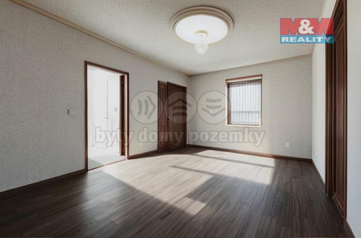 Prodej rodinného domu, Černiv, 320 m2