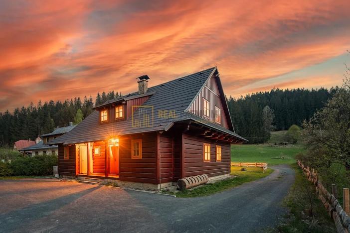 Prodej chalupy, Velké Karlovice, 180 m2