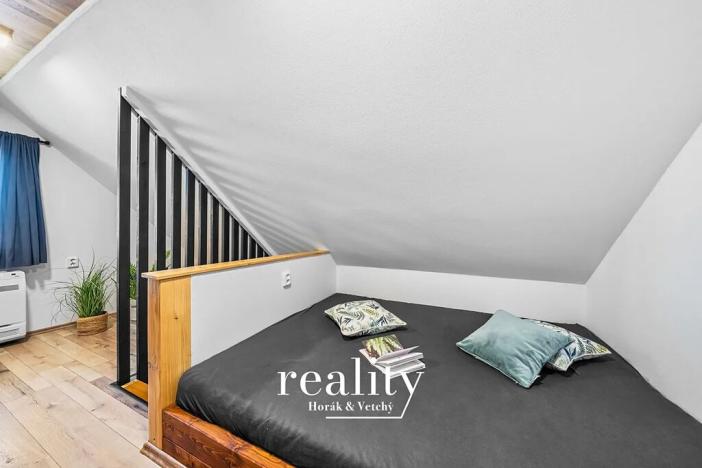 Prodej apartmánu, Perná, 205 m2