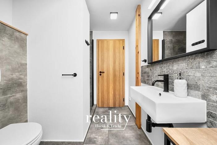 Prodej apartmánu, Perná, 205 m2