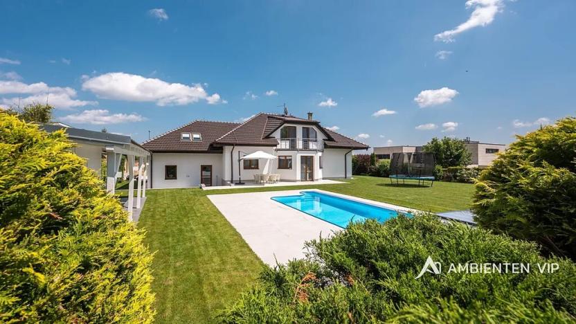 Prodej rodinného domu, Moravany, 360 m2
