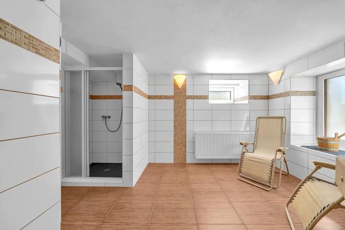 Prodej ubytování, Dolní Dvůr, 650 m2