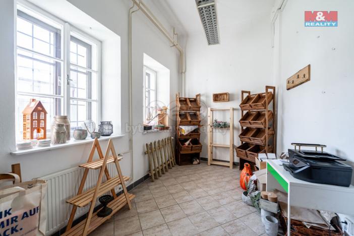 Pronájem obchodního prostoru, Velké Meziříčí, Náměstí, 60 m2
