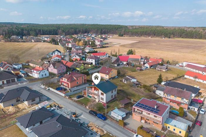 Prodej rodinného domu, Dobříč, 320 m2