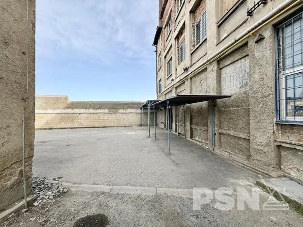 Pronájem skladu, Brno, Komárovské nábřeží, 678 m2