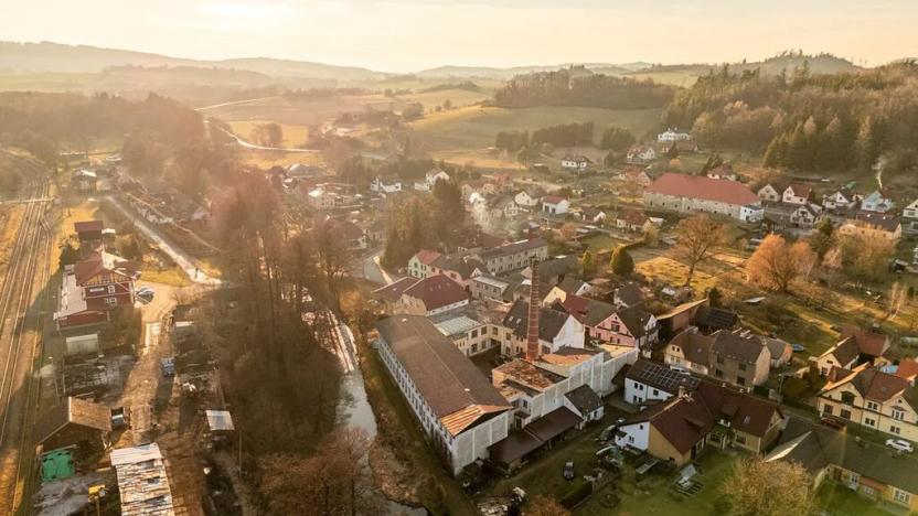 Prodej skladu, Kolinec, 2640 m2