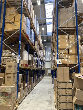 Prodej skladu, Dubno, 5668 m2