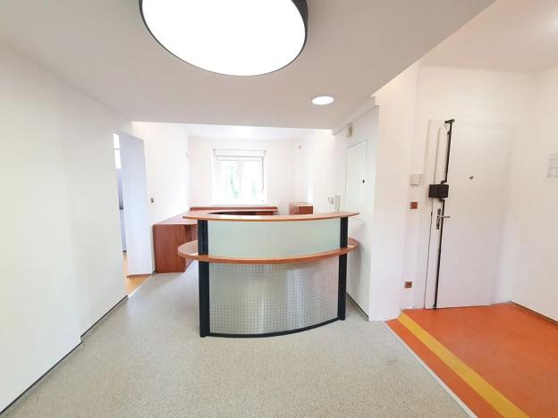 Pronájem kanceláře, Praha - Smíchov, Na Hřebenkách, 200 m2