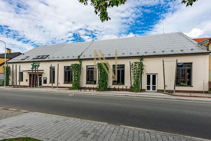 Pronájem restaurace, Letiny, 646 m2