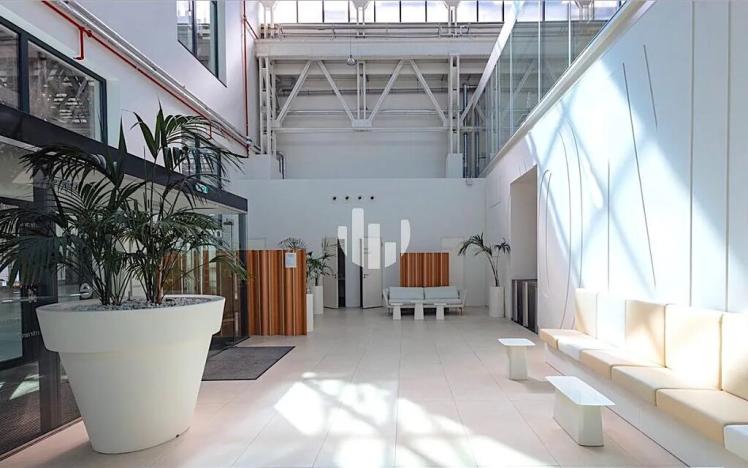 Pronájem kanceláře, Praha - Karlín, Pernerova, 595 m2