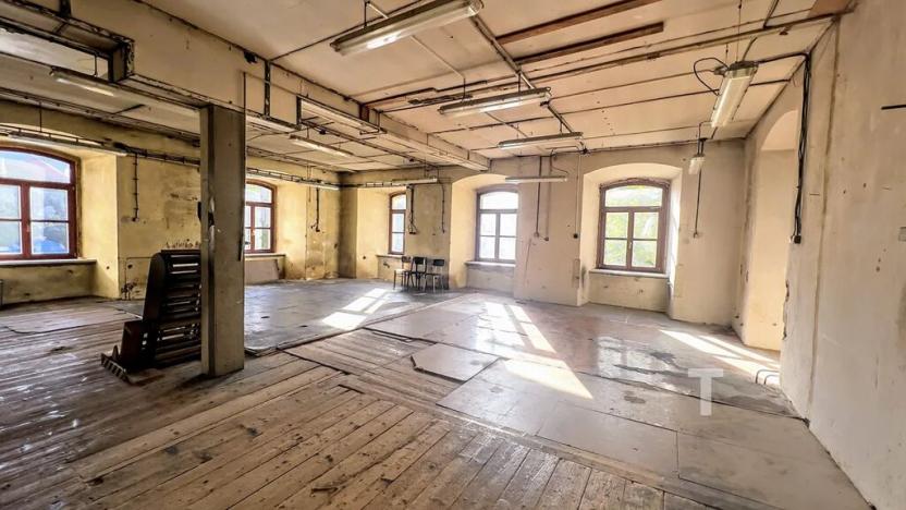 Prodej komerční nemovitosti, Lhota Rapotina, 1000 m2